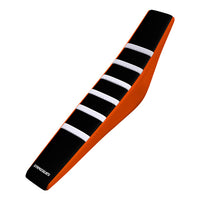 KTM 50SX 16-23/ 50SX-E 5 20-24/50SX-E 3 23-24 WEISS/SCHWARZ/ORANGE Gripper Ribbed Sitzbezug
