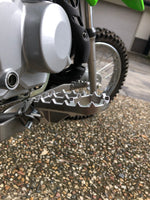 FPR Kawasaki KLX 110 Foot pegs